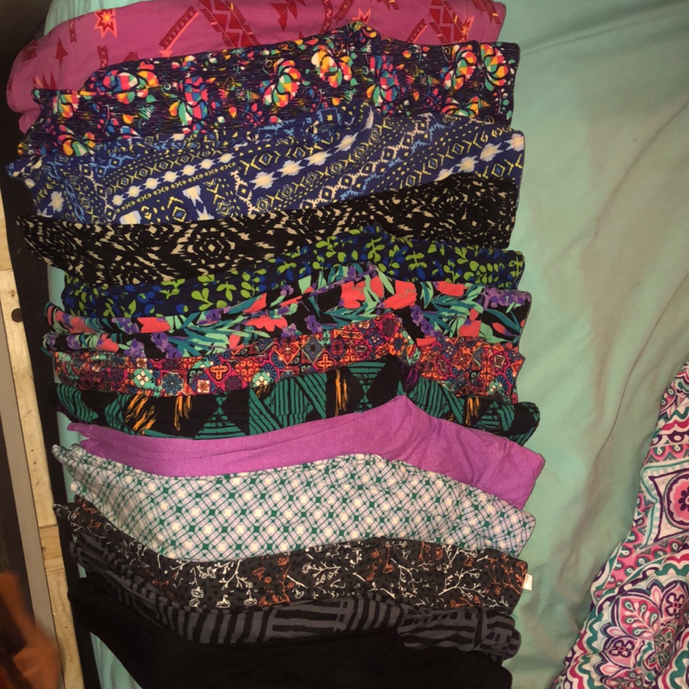 Little girl lularoe leggings (13 total)